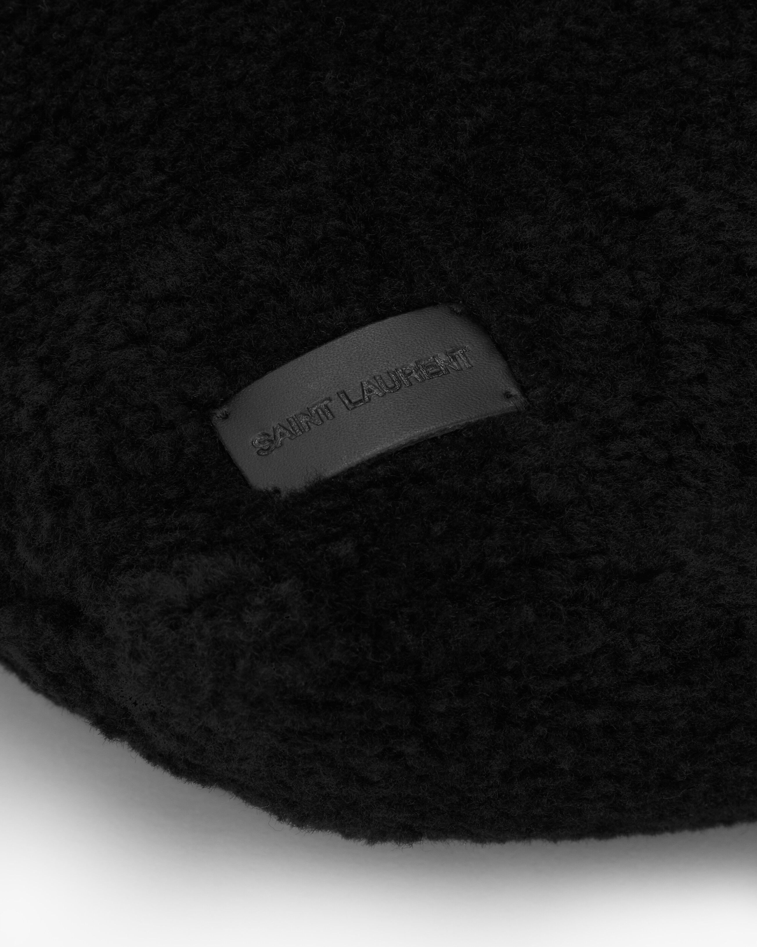 CUSHION IN SHEARLING