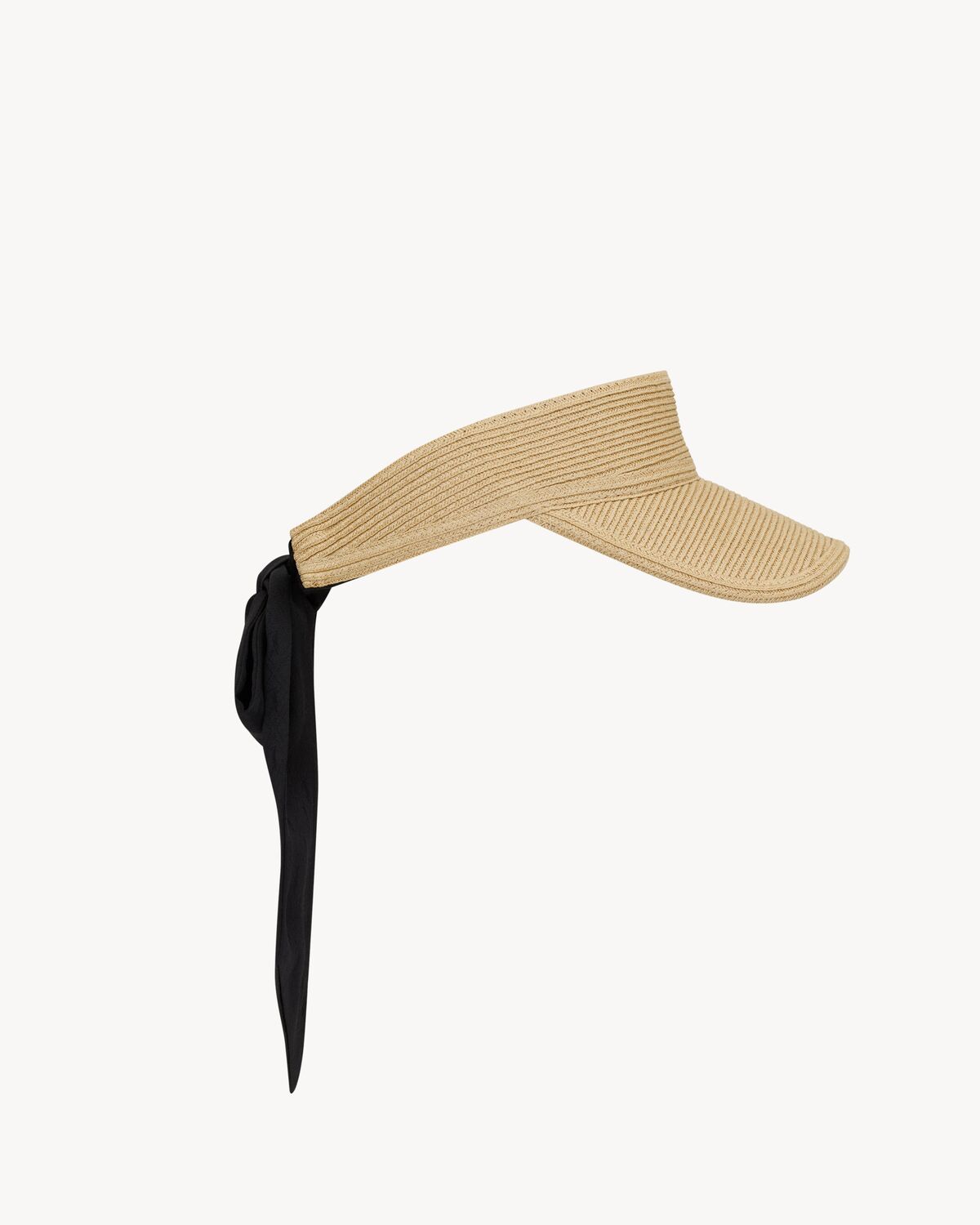 visor in straw with scarf