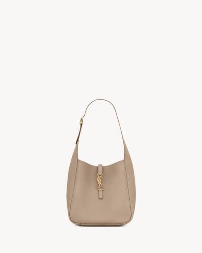 LE 5 À 7 supple small IN GRAINED LEATHER | Saint Laurent