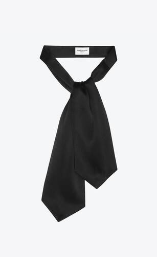 large ascot tie in silk satin