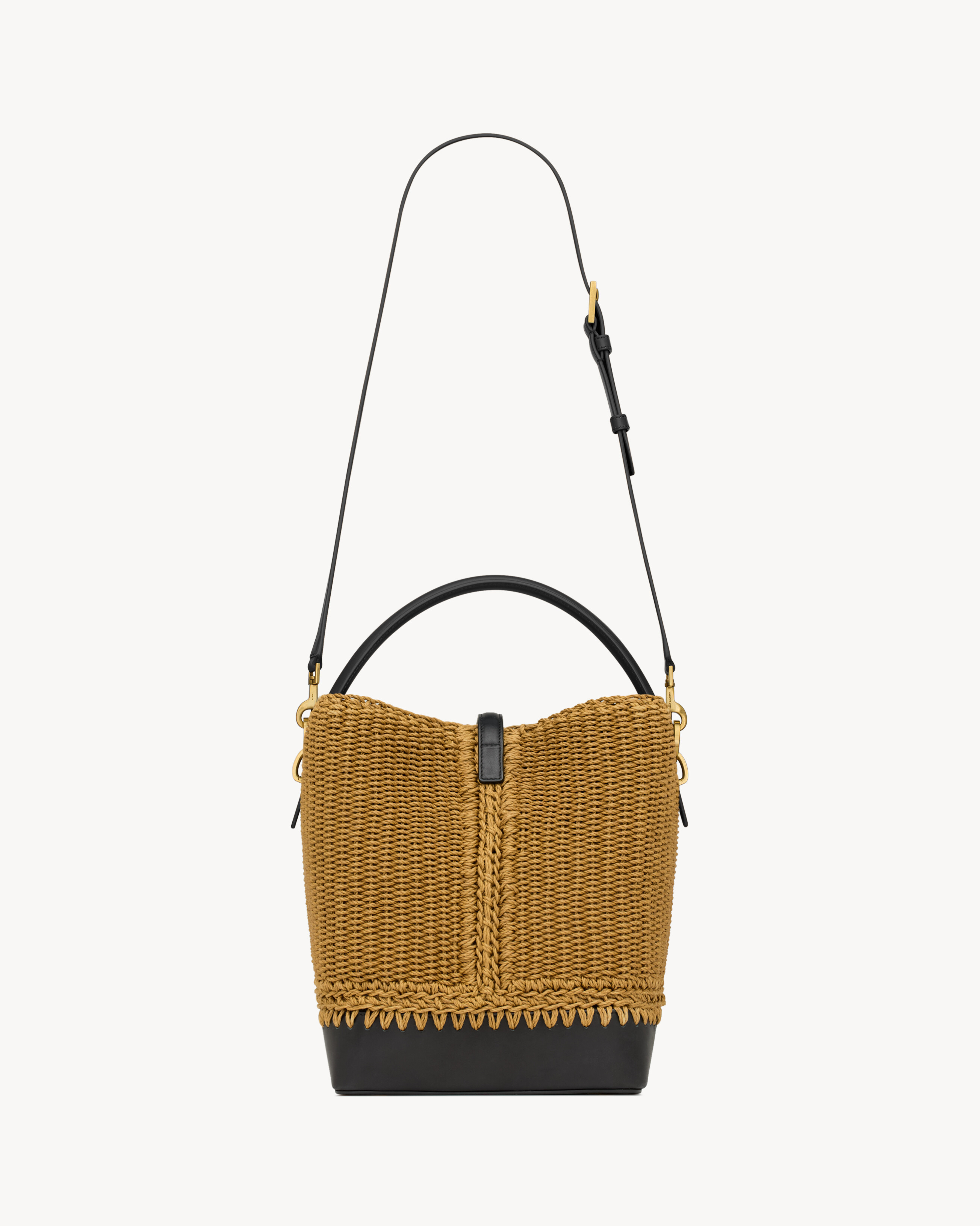 LE 37 in rope and leather