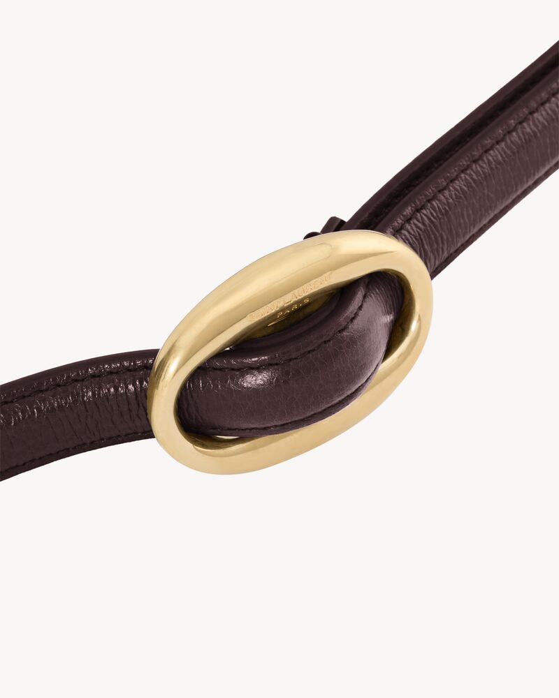 Ceinture fine à boucle ovale en cuir lisse
