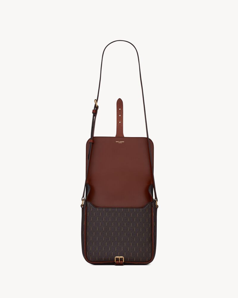 designer clutch wristlet
