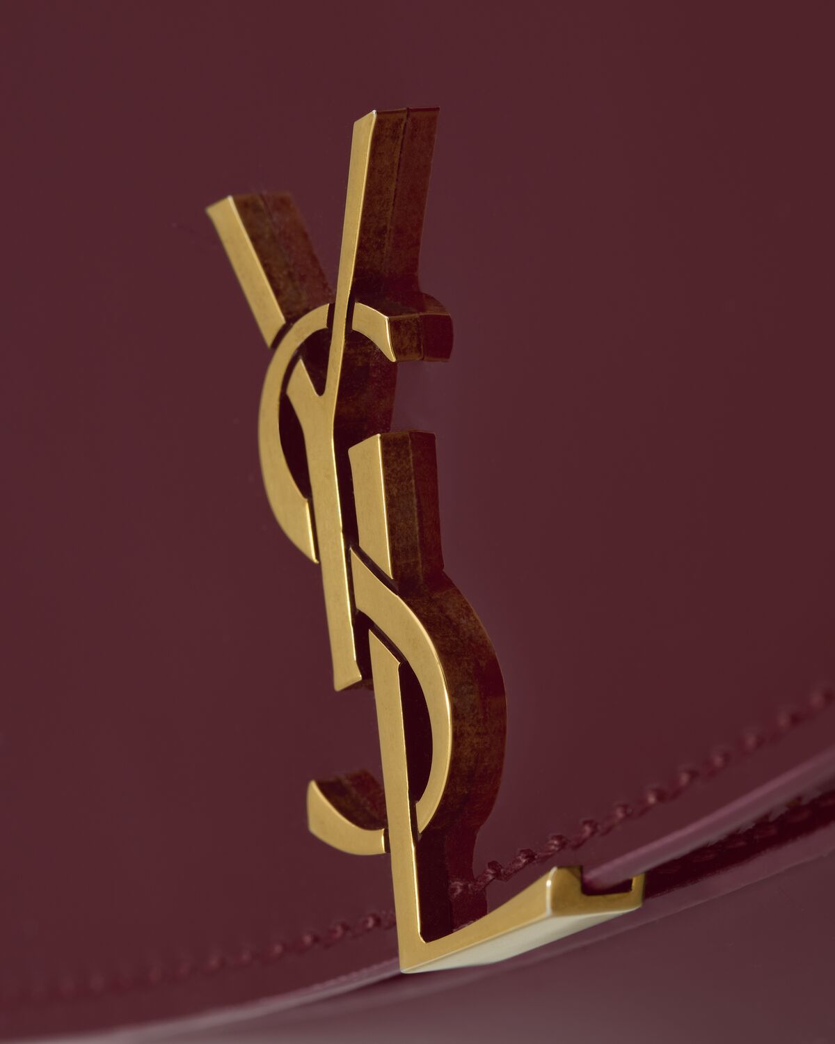 생로랑 페이턴트 가죽 VOLTAIRE 탑 핸들 숄더백 800846BMIIW6413