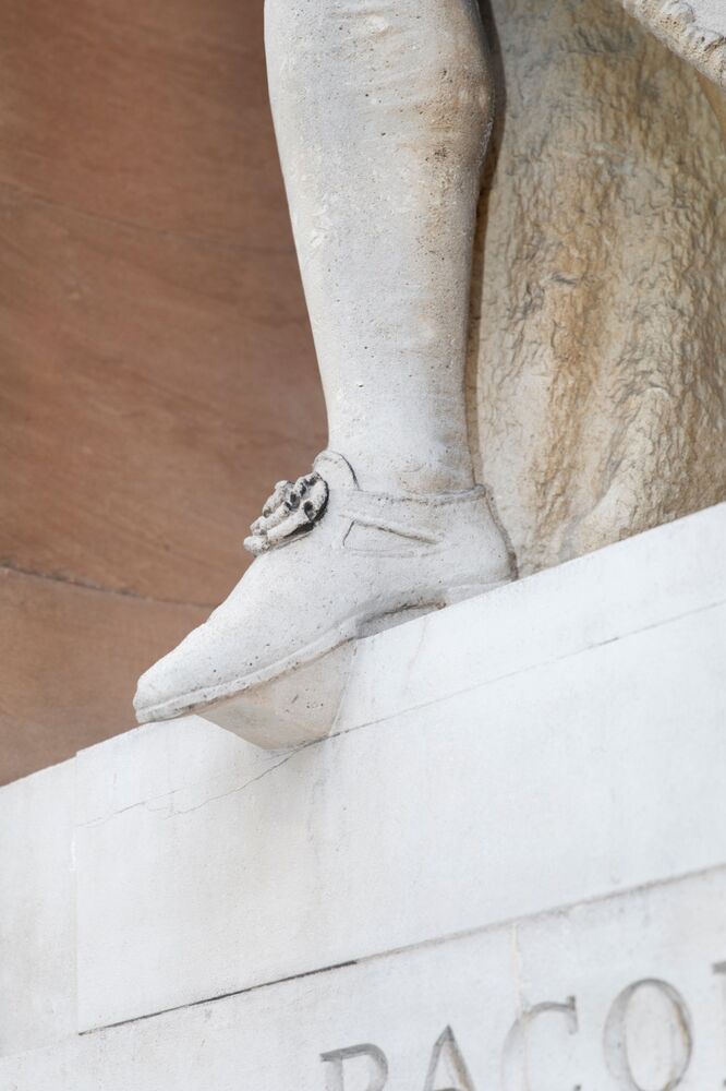 SL Editions > Fanzine > Jonathan LLense > Slider > Visual 15 > image