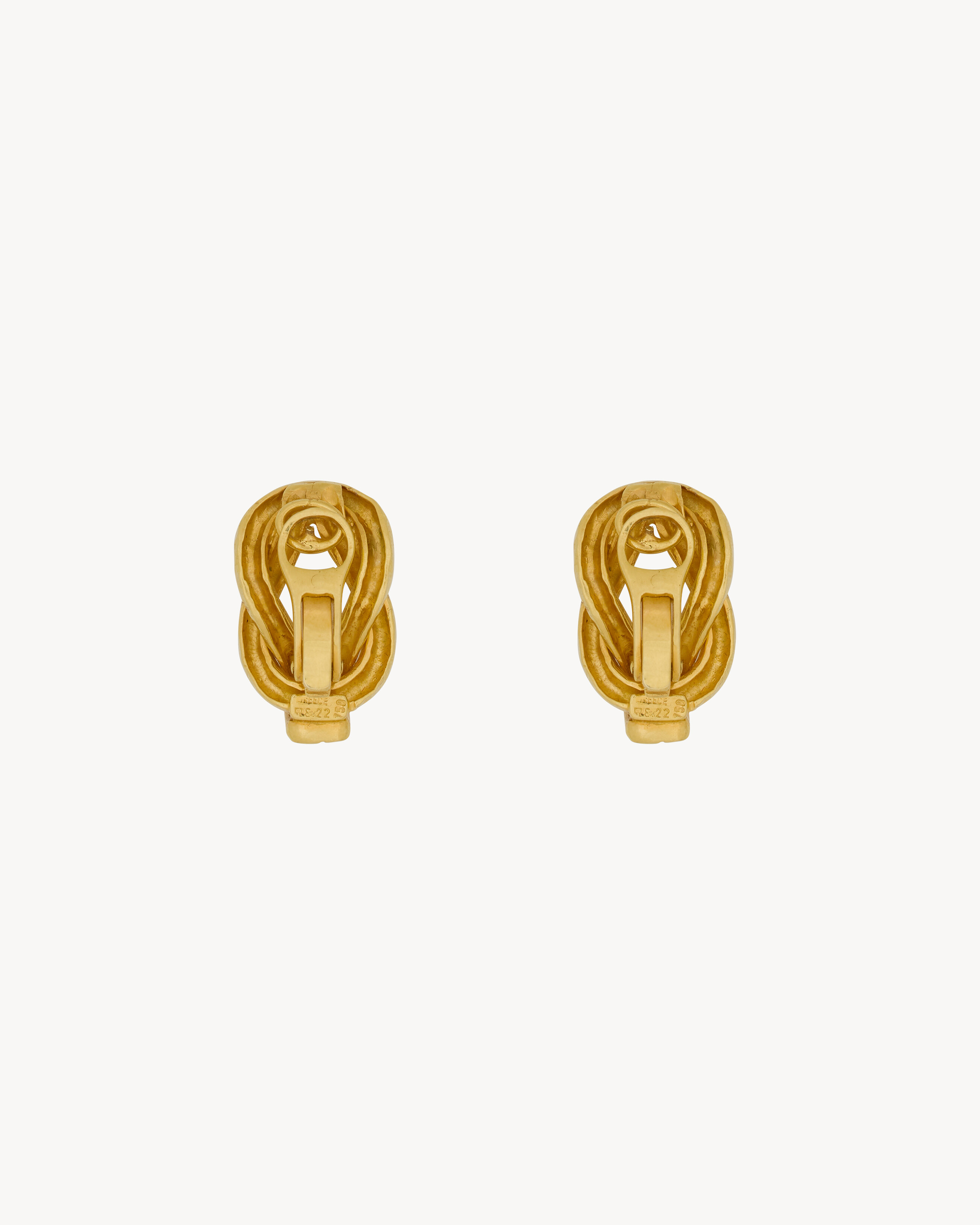 Vintage earrings in yellow gold