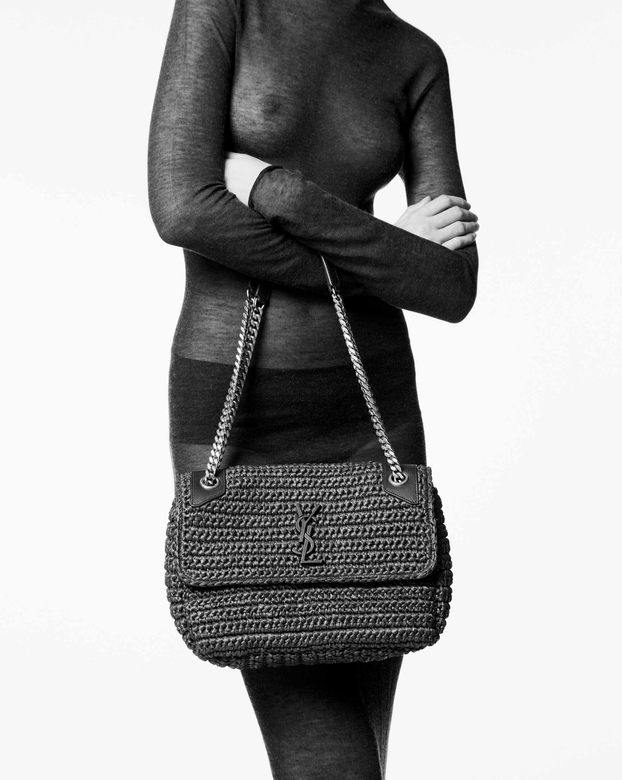 NIKI medium in raffia and leather