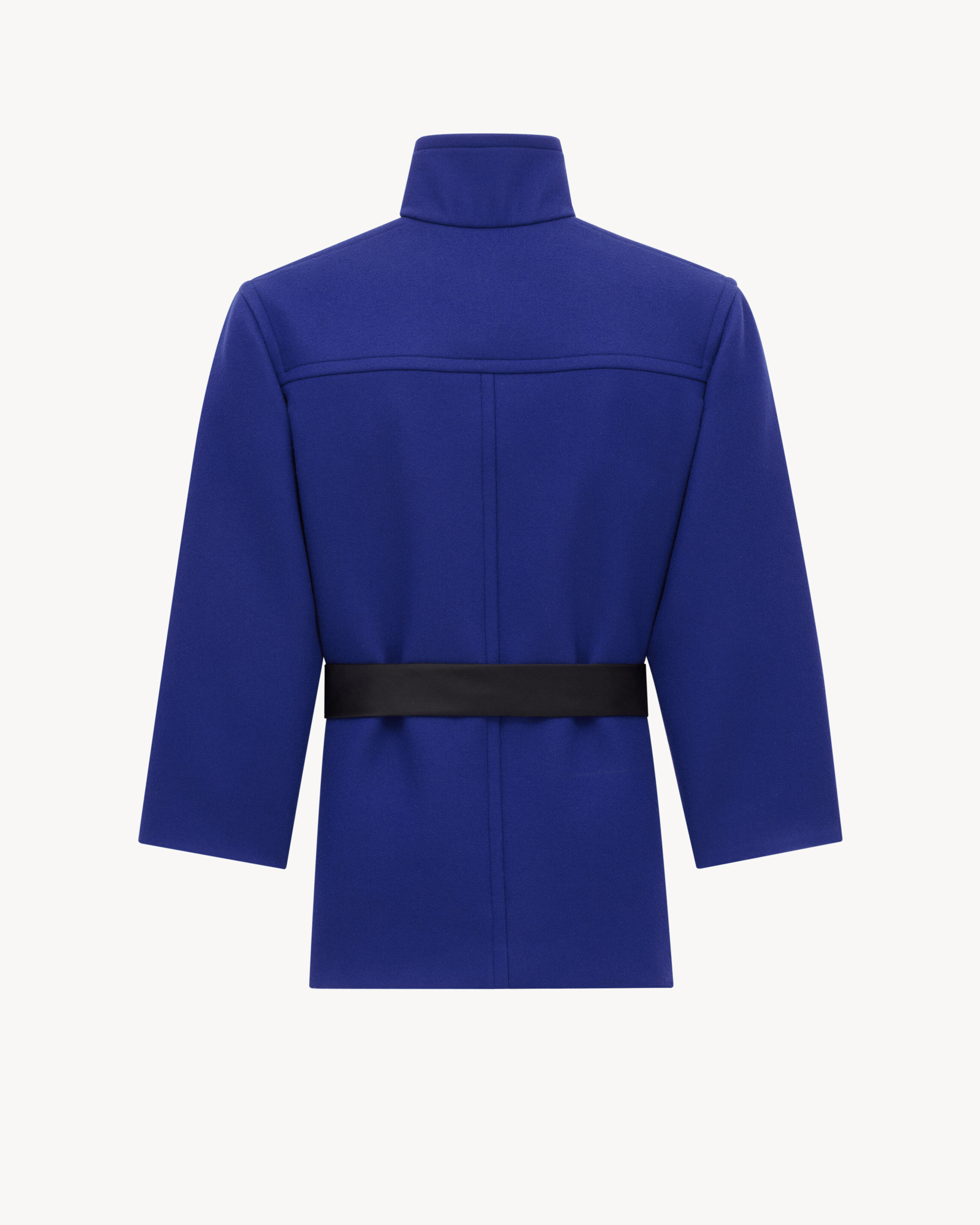 Manteau droit ceinturé en laine