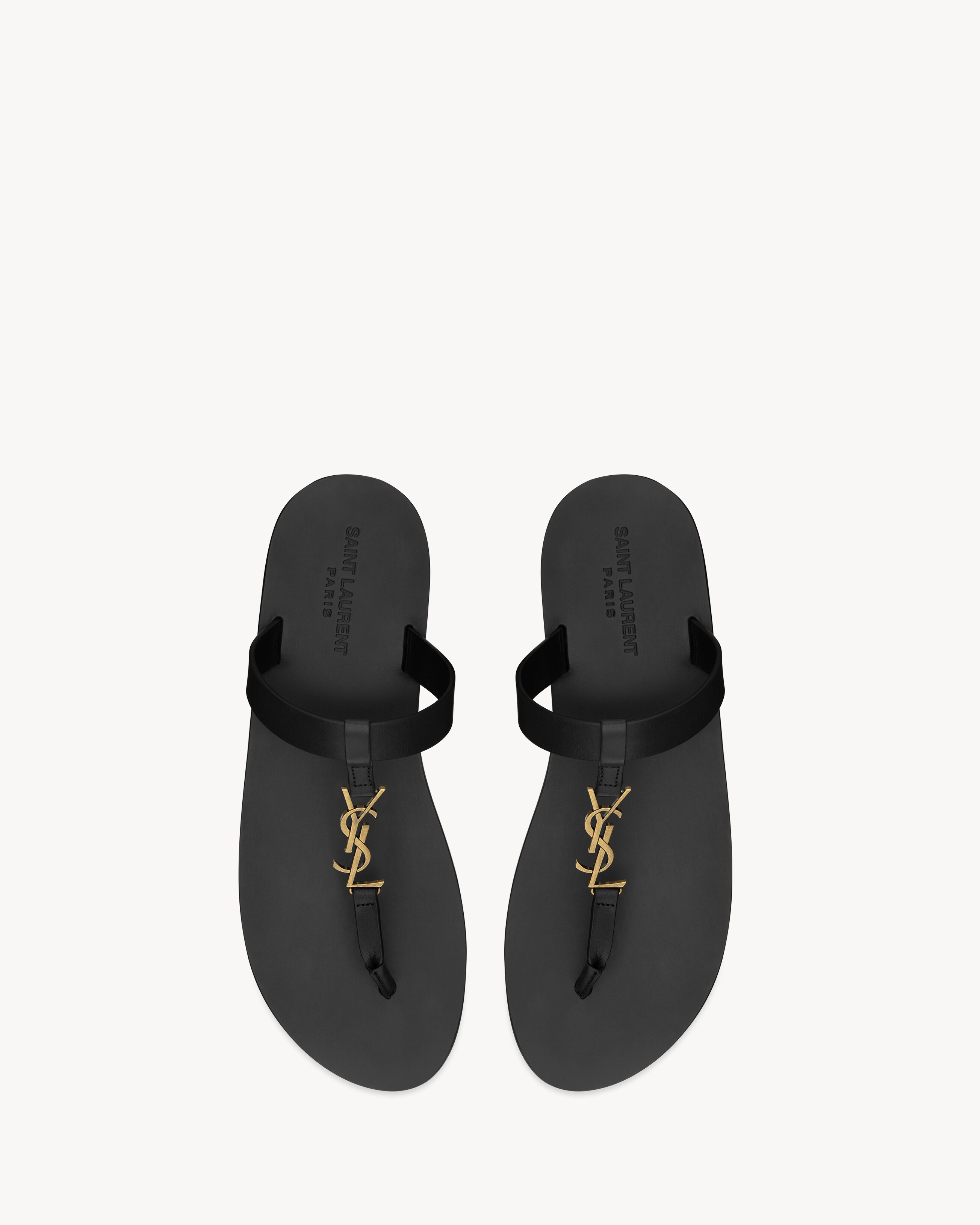 CASSANDRE slides in smooth leather
