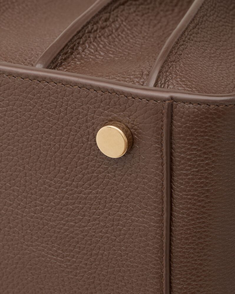 medium sac de jour in supple grained leather