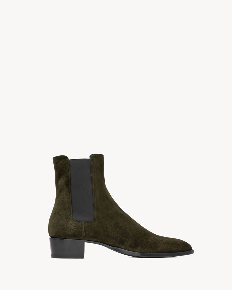 wyatt chelsea boots in suede