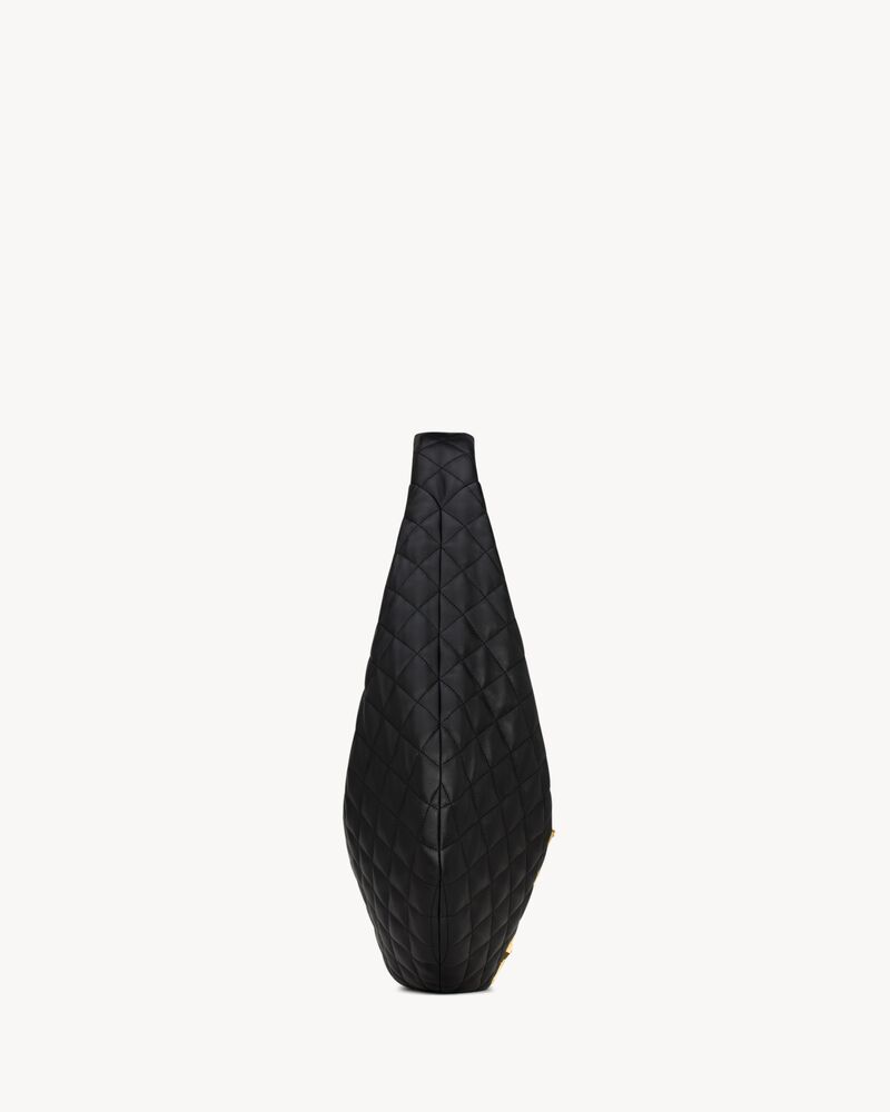 ICARE hobo in quilted nappa