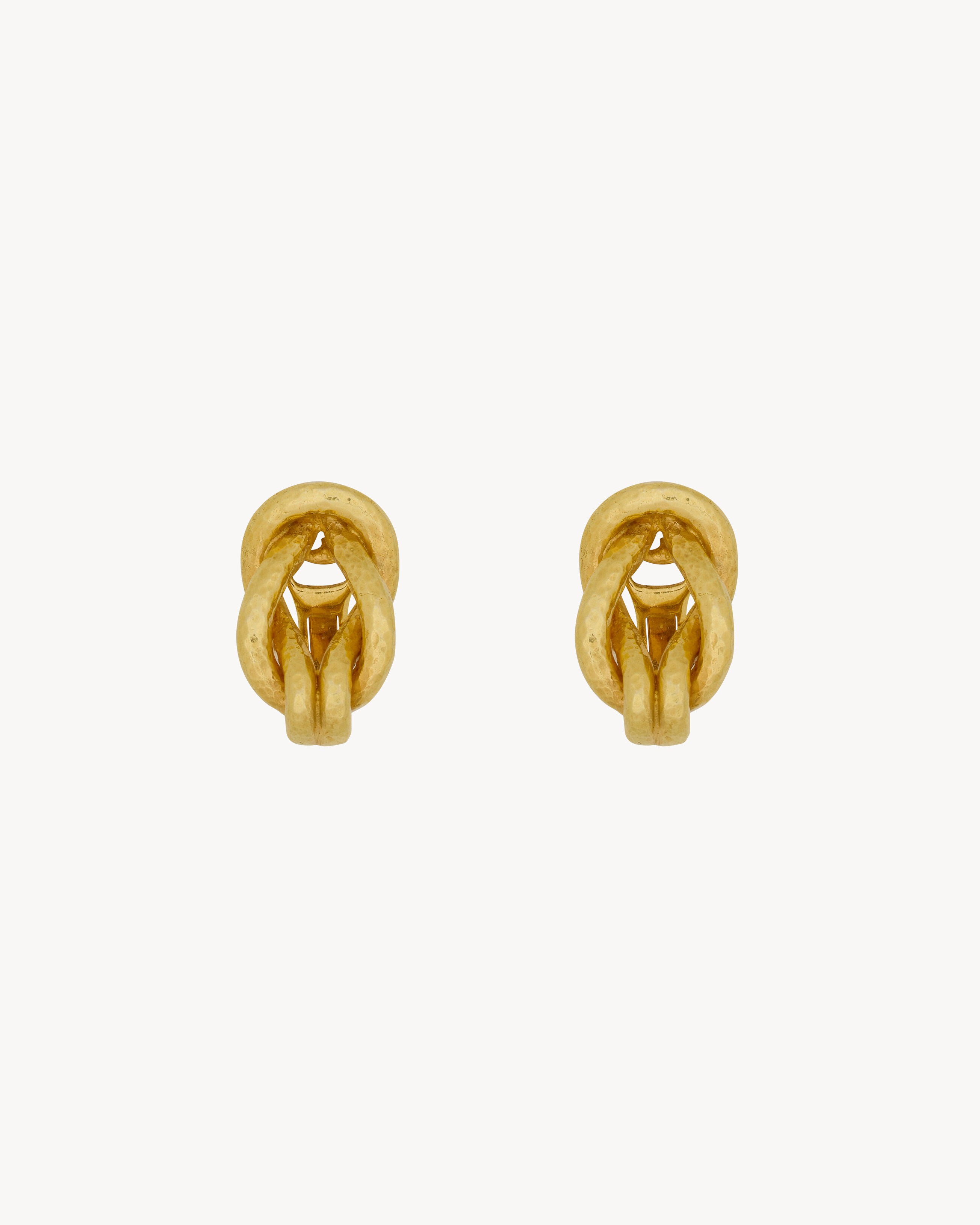Vintage earrings in yellow gold