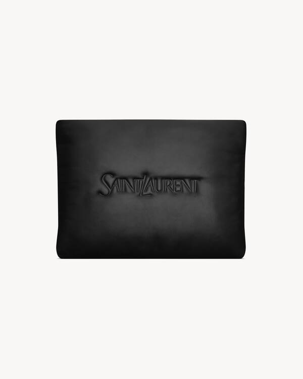 Bolsa pouch grande estilo puffer SAINT LAURENT em couro de cordeiro