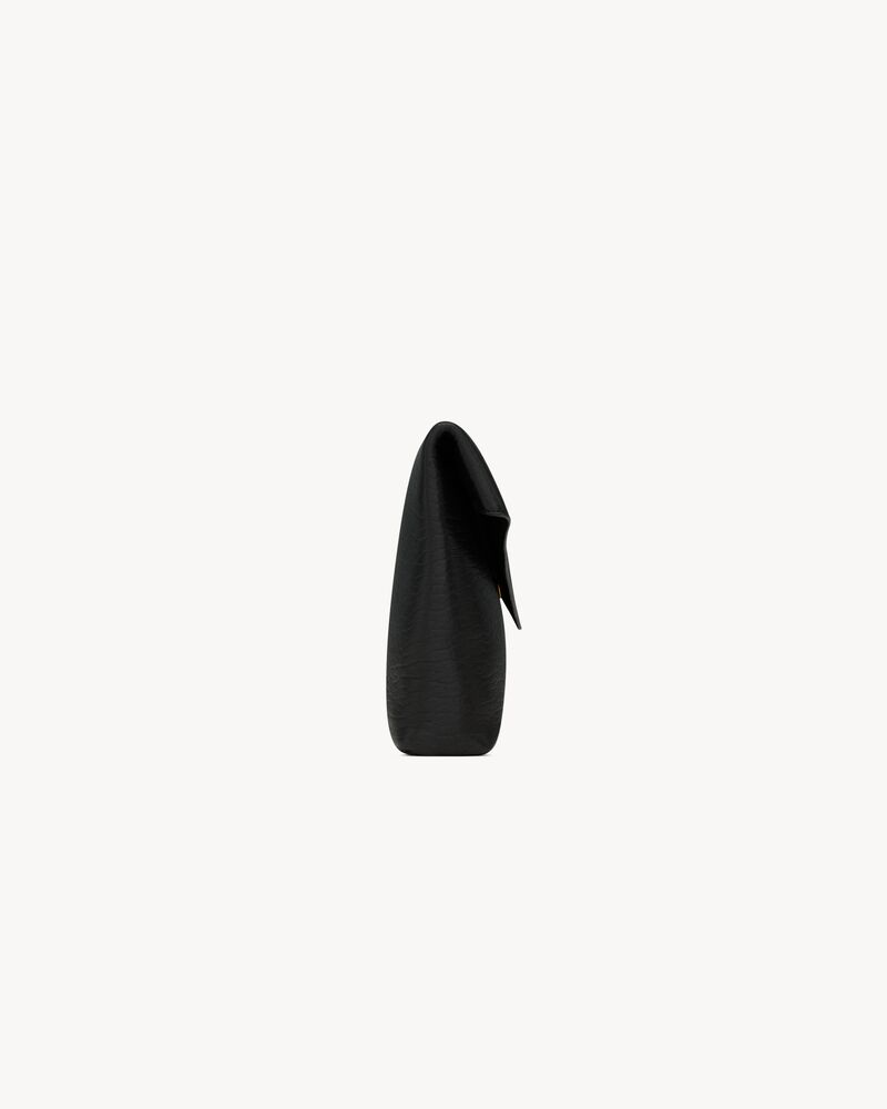 CASSANDRE grande pochette enveloppe en cuir d’agneau