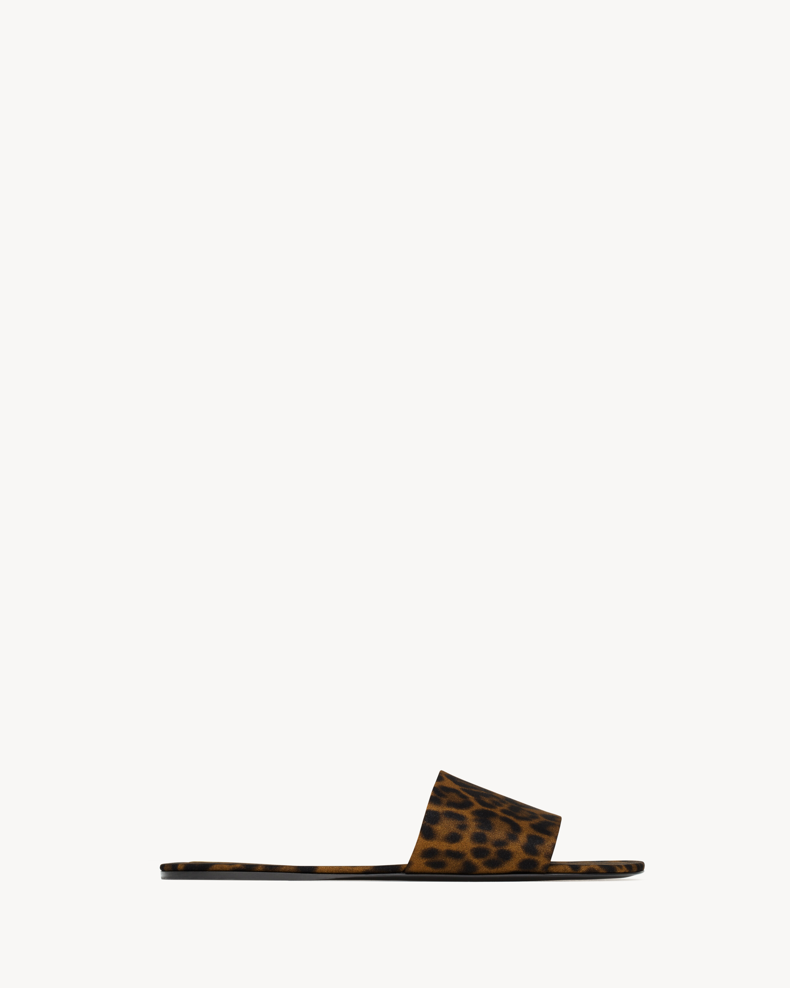 Sandalias Carlyle de grosgrén con motivo de leopardo