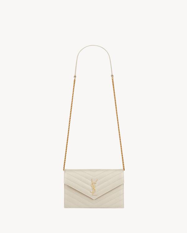 POCHETTE ENVELOPE CON CATENA CASSANDRE CLASSICA IN PELLE GRAIN DE POUDRE