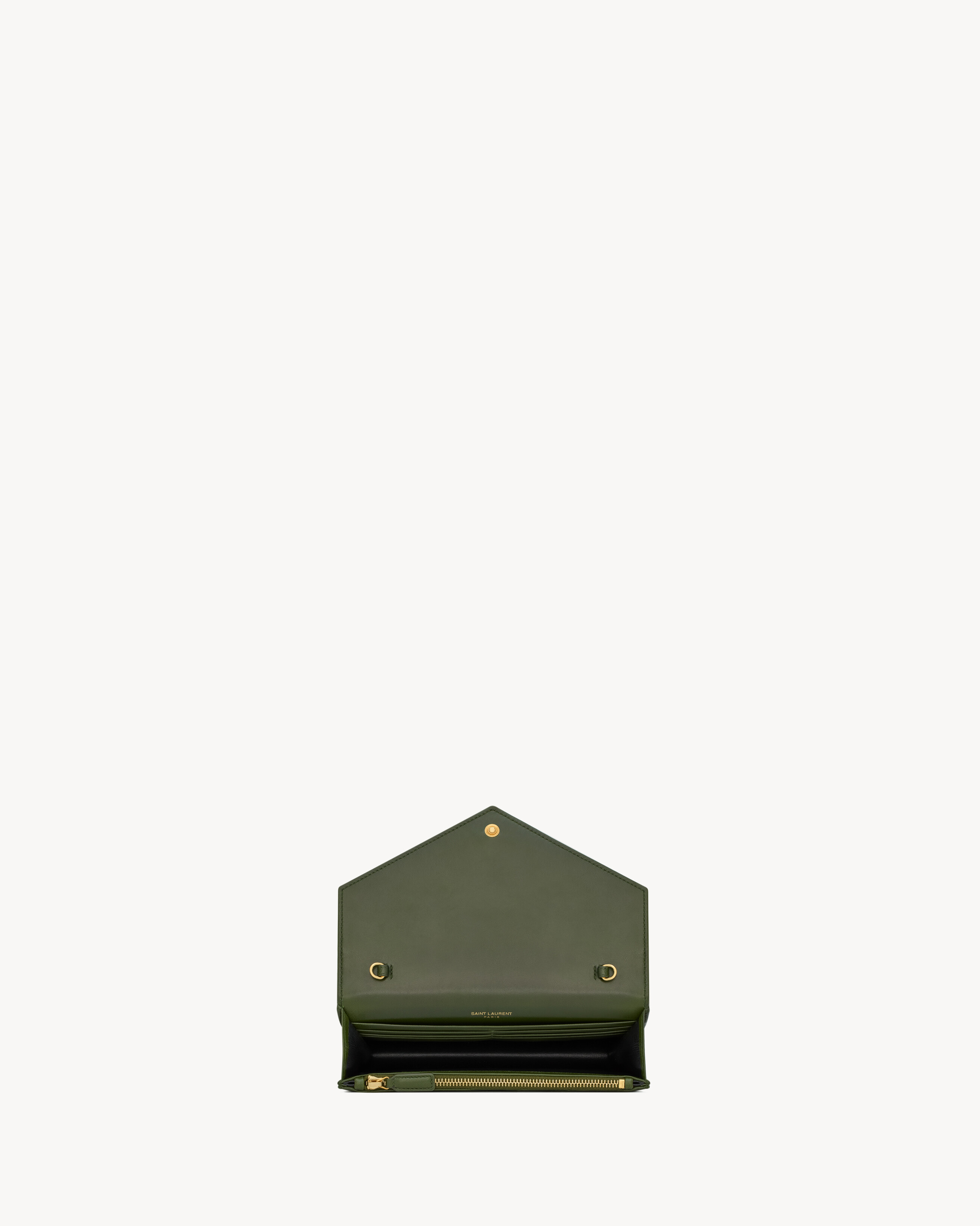 CASSANDRE Envelope-Portemonnaie aus Lammleder mit Kette