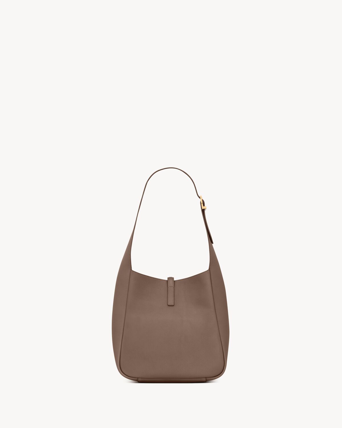 le 5 à 7 supple small in grained leather