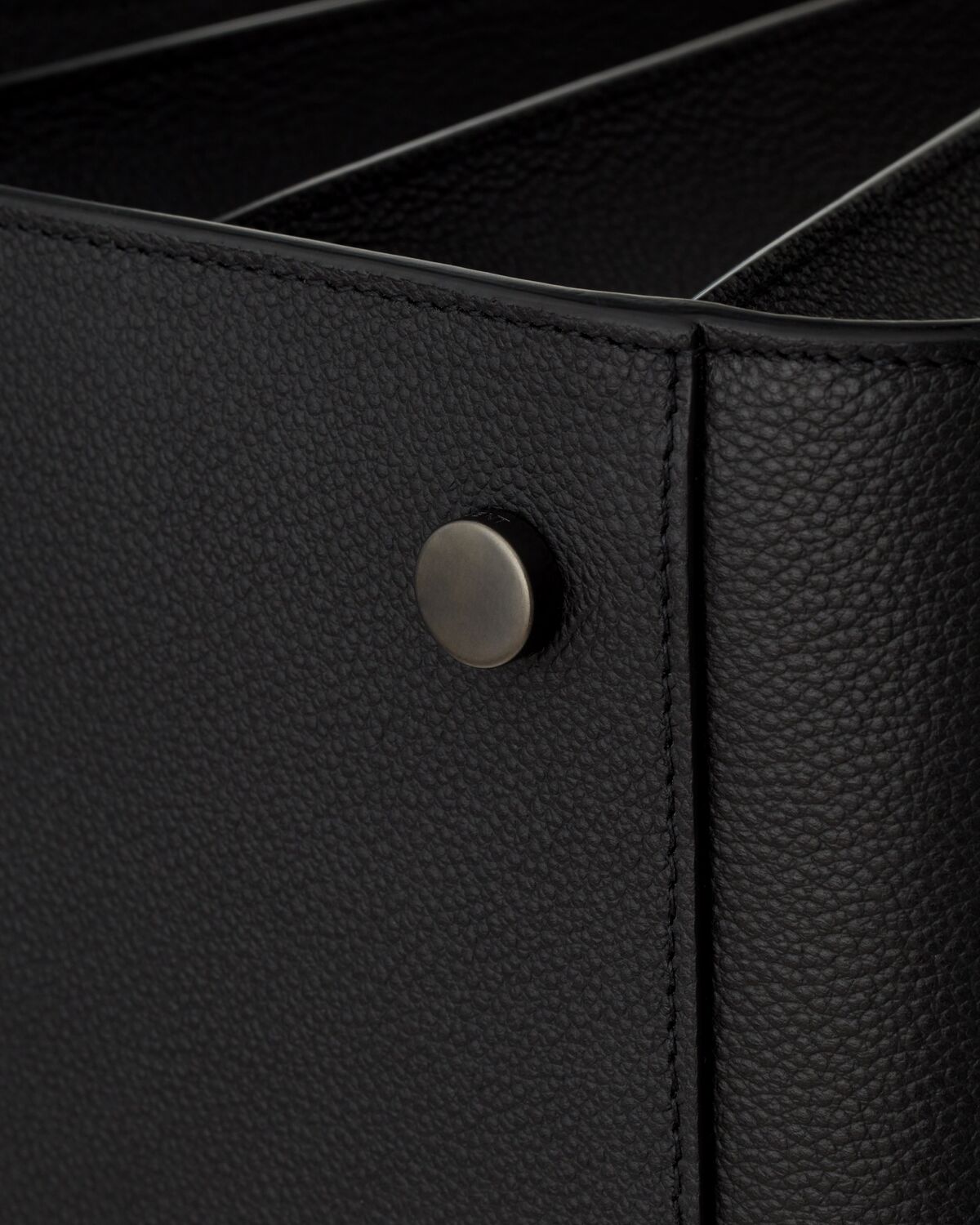 생로랑 그레인드 가죽 삭 드 주르 라지 토트백 441571B681U1000