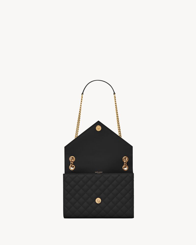 MEDIUM ENVELOPE IN QUILTED GRAIN DE POUDRE LEATHER