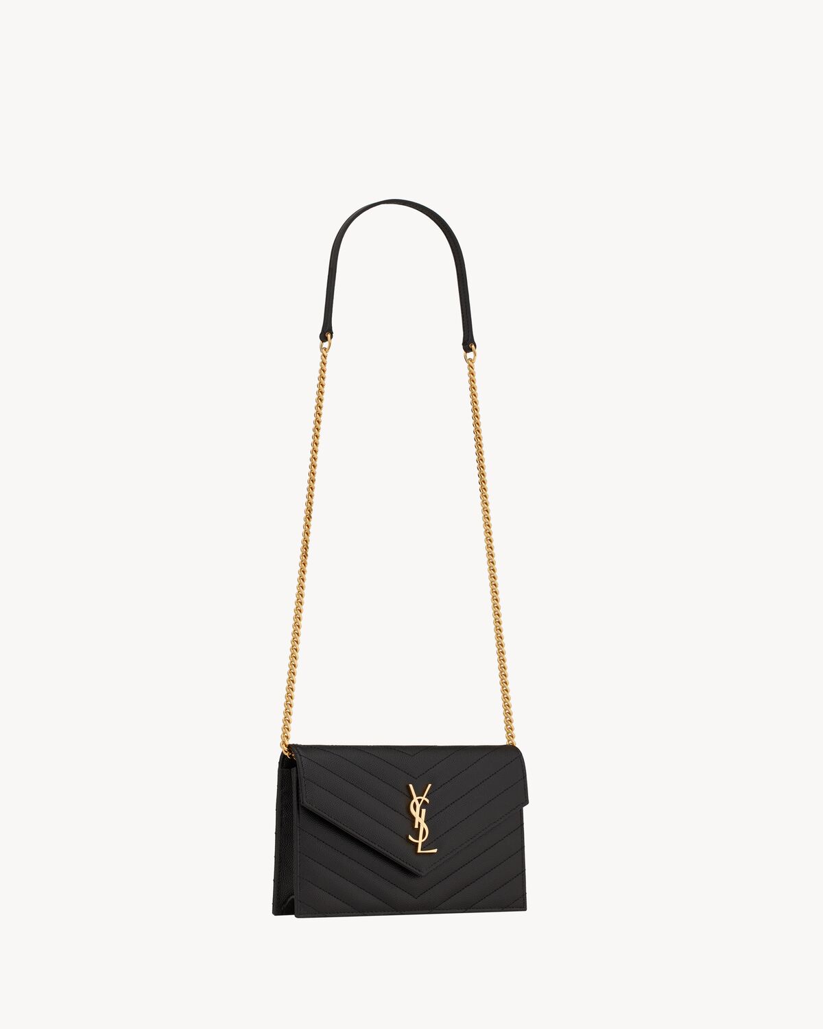 CASSANDRE ENVELOPE CHAIN WALLET EN CUIR GRAIN DE POUDRE