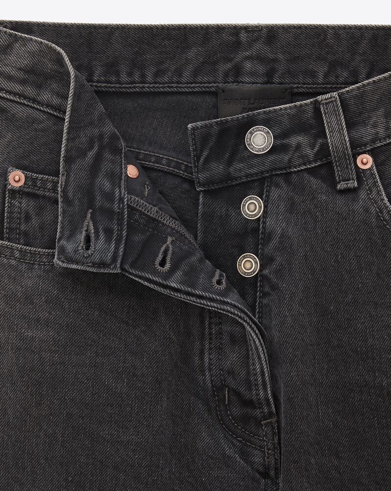 V-waist long baggy jeans in 90'S black denim | Saint Laurent | YSL.com
