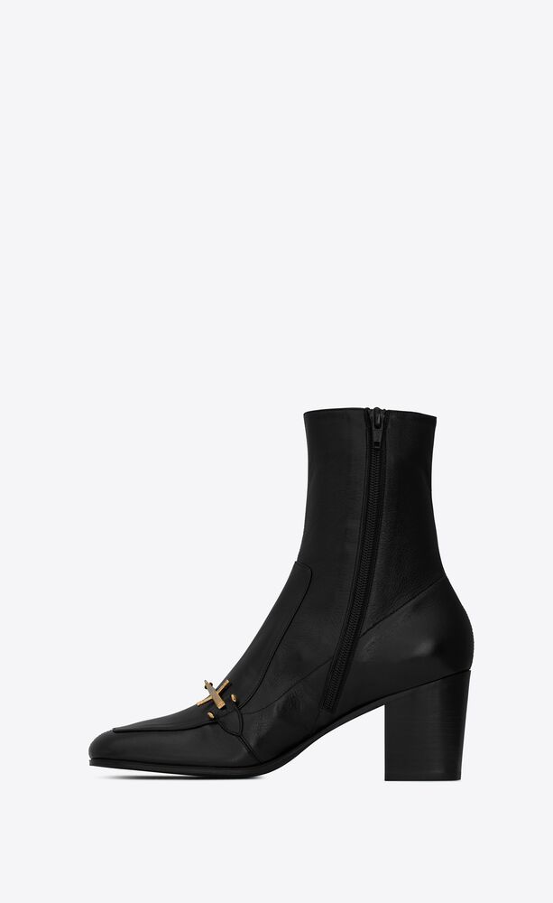 Burberry link detail outlet patent leather ankle boots