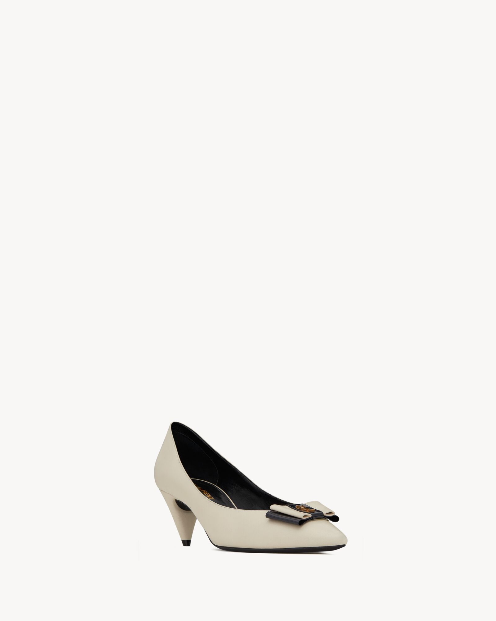 anais bow pumps