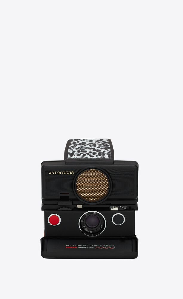 argumento busto Centro de producción Polaroid SX70 leopard instant camera | Saint Laurent | YSL.com