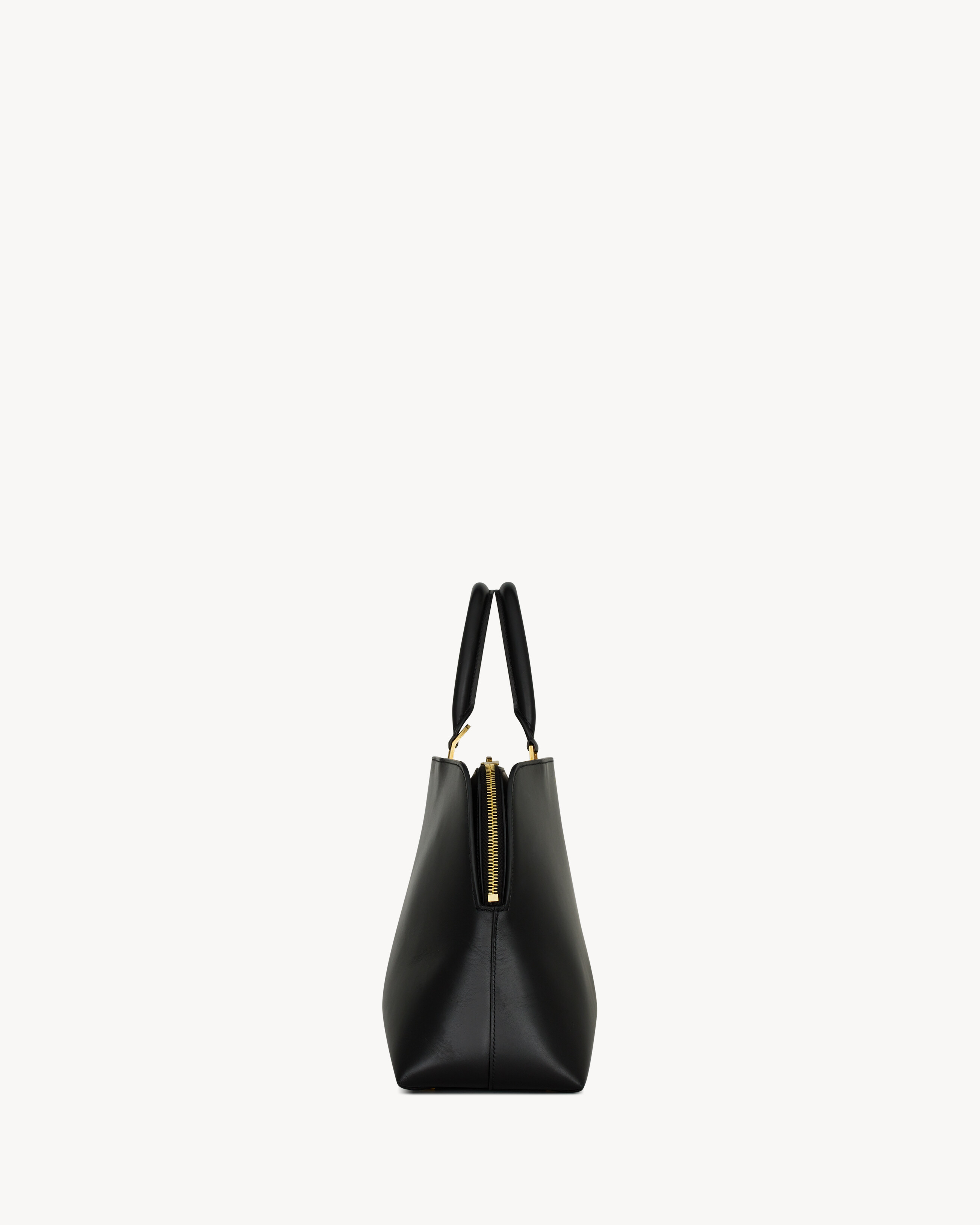 SAC DE JOUR duffle in shiny leather