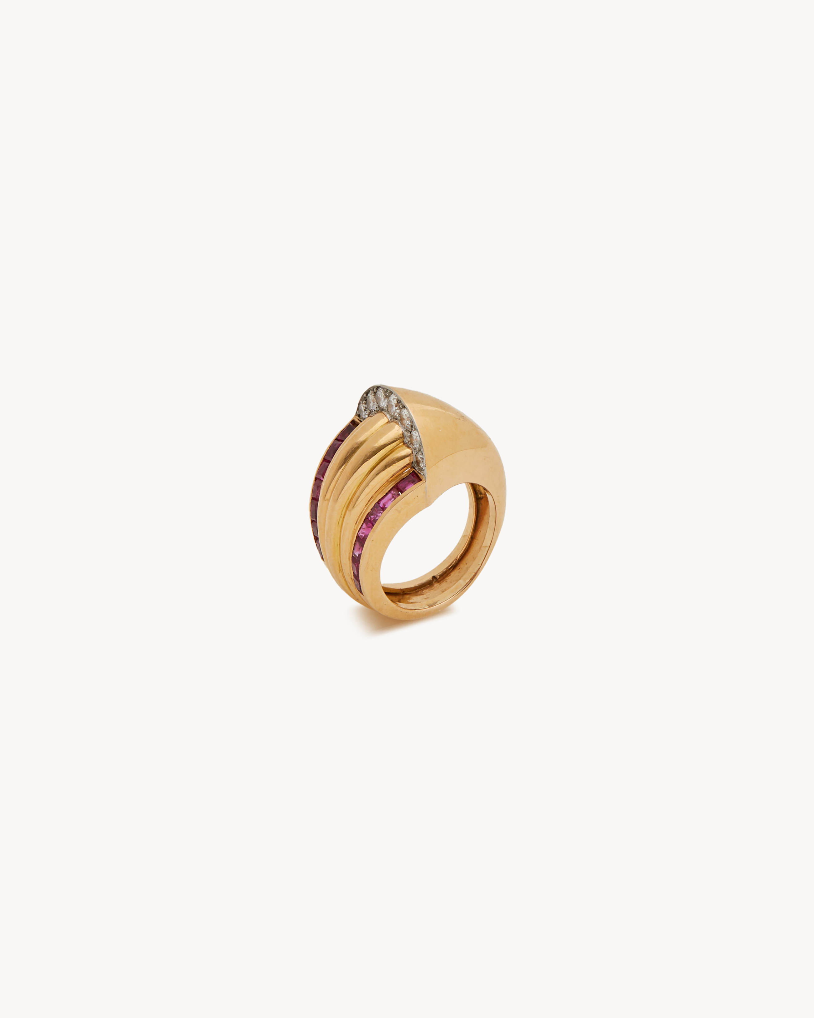 VINTAGE RING IN YELLOW GOLD, PLATINUM AND DIAMONDS