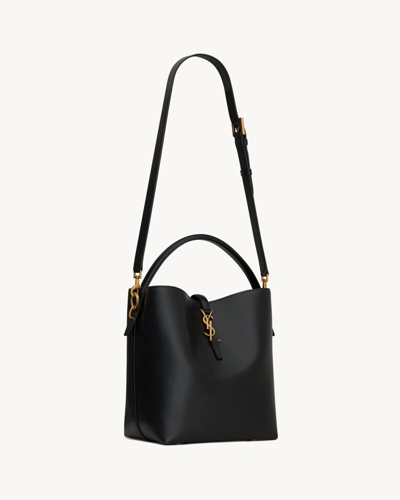 Le 37 leather bucket bag