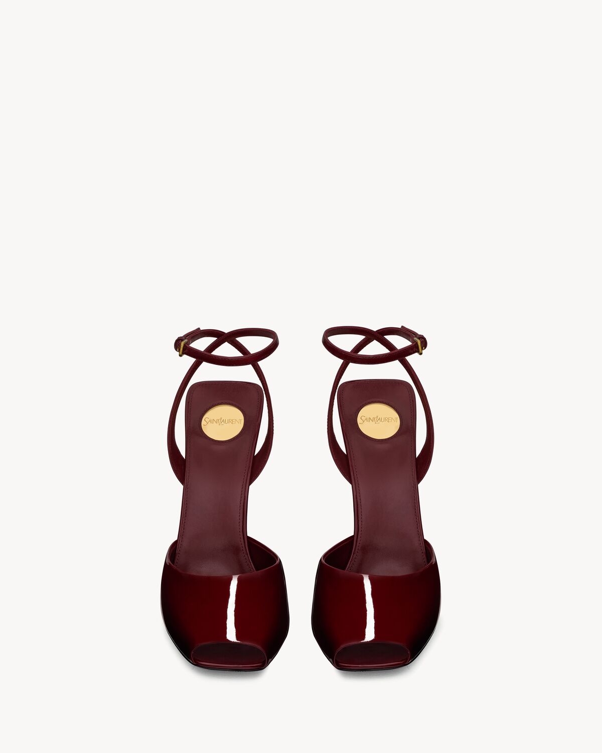생로랑 페이턴트 가죽 라 스캔달레 샌들 8060481TV006117