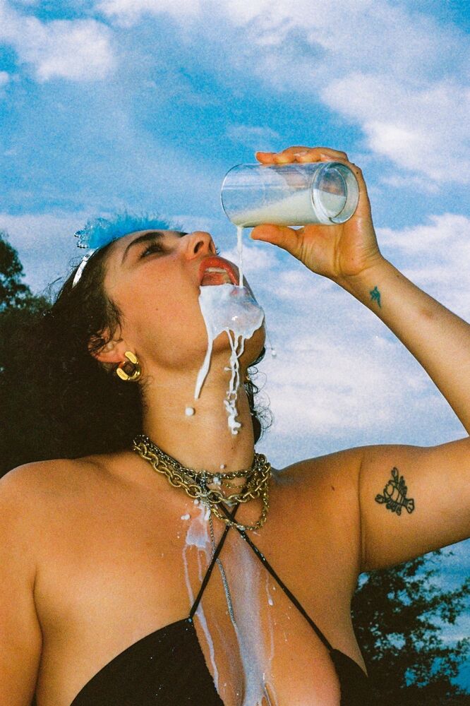 SL Editions > Fanzine > Lucie Cherqui > Slider > Visual 16 > image