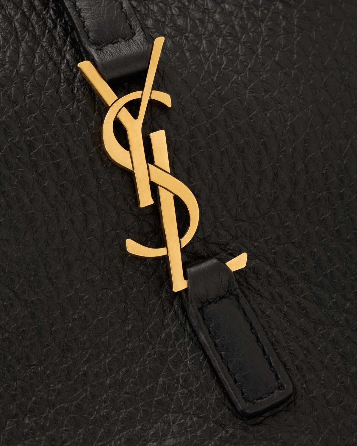 생로랑 LE 5 À 7 그레인드 가죽 서플 베이비 숄더백 809461AADUU1000