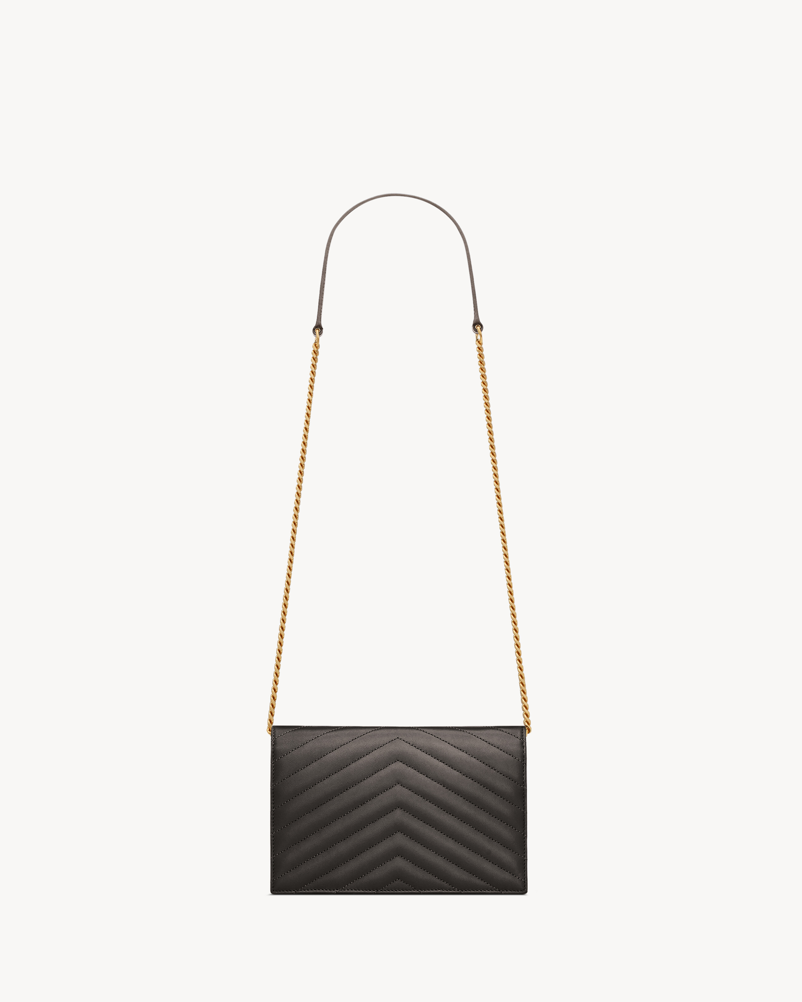 CASSANDRE envelope chain wallet in lambskin