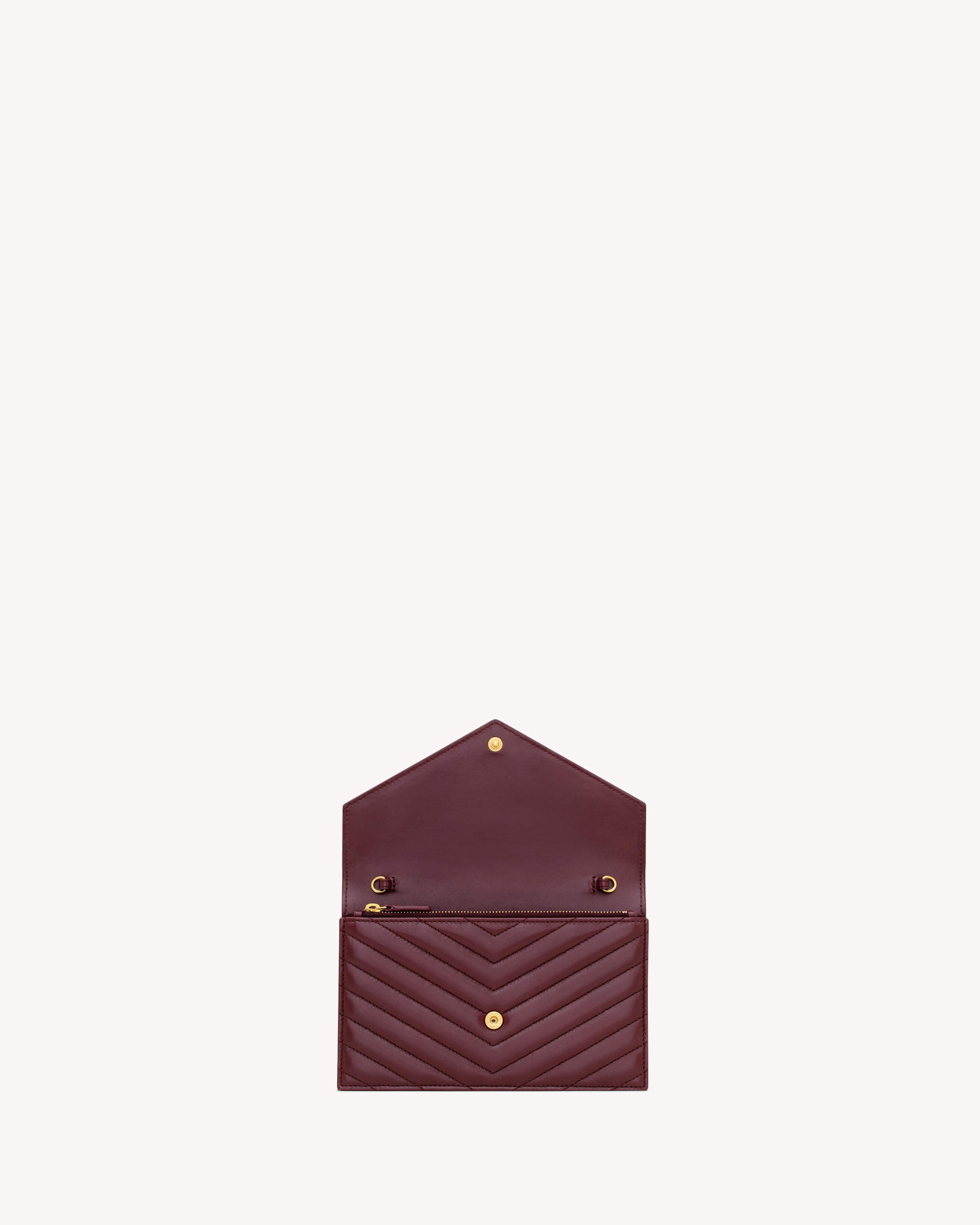 CASSANDRE ENVELOPE CHAIN WALLET EN CUIR D'AGNEAU