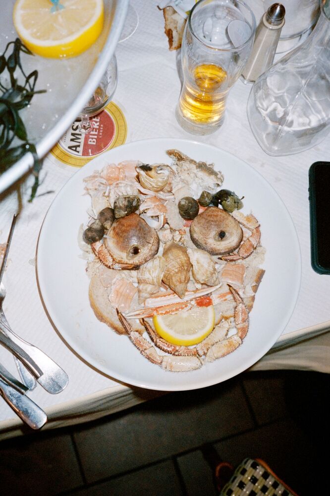 SL Editions > Fanzine > Jonathan LLense > Slider > Visual 19 > image