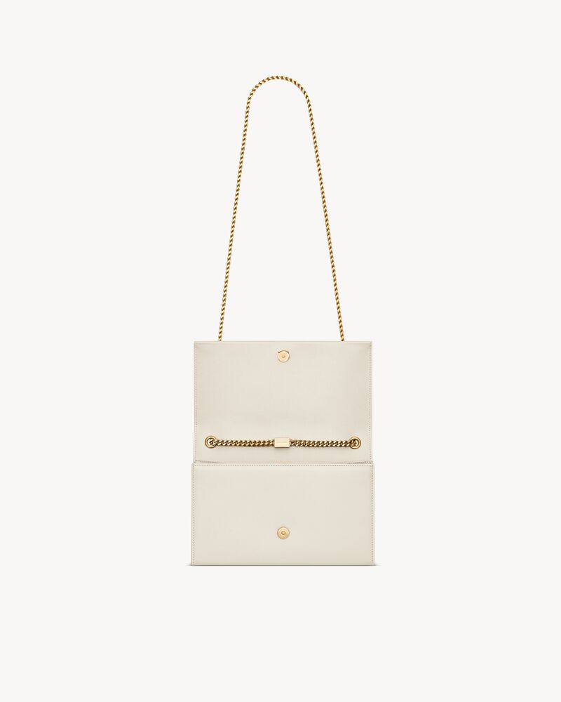 kate medium in grain de poudre embossed leather