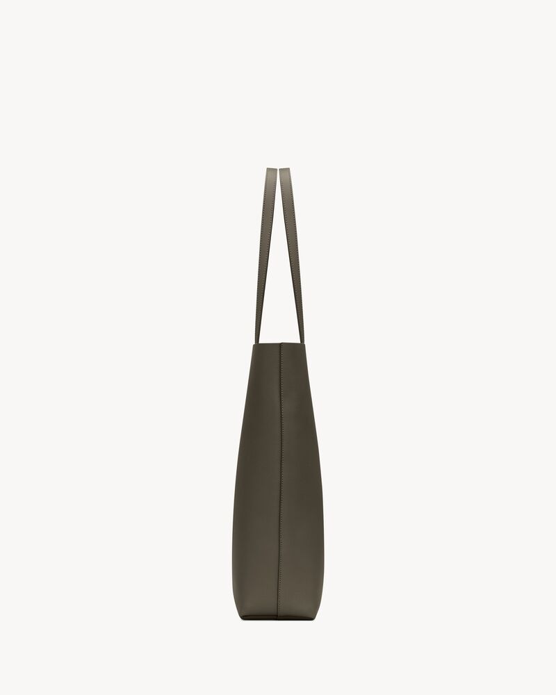 Shopping Saint Laurent de piel