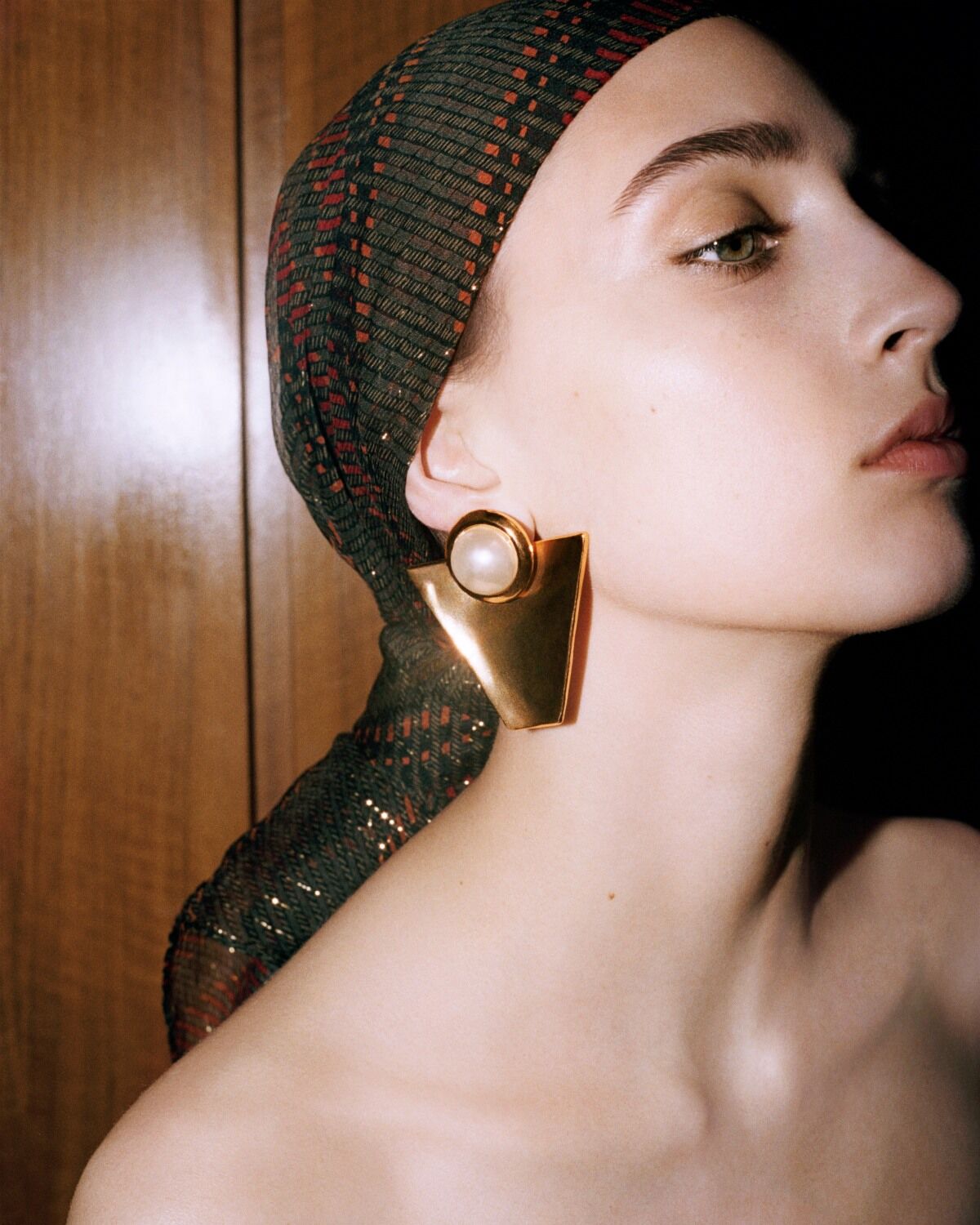 TEXTURED GEOMETRIC CABOCHON EARRINGS