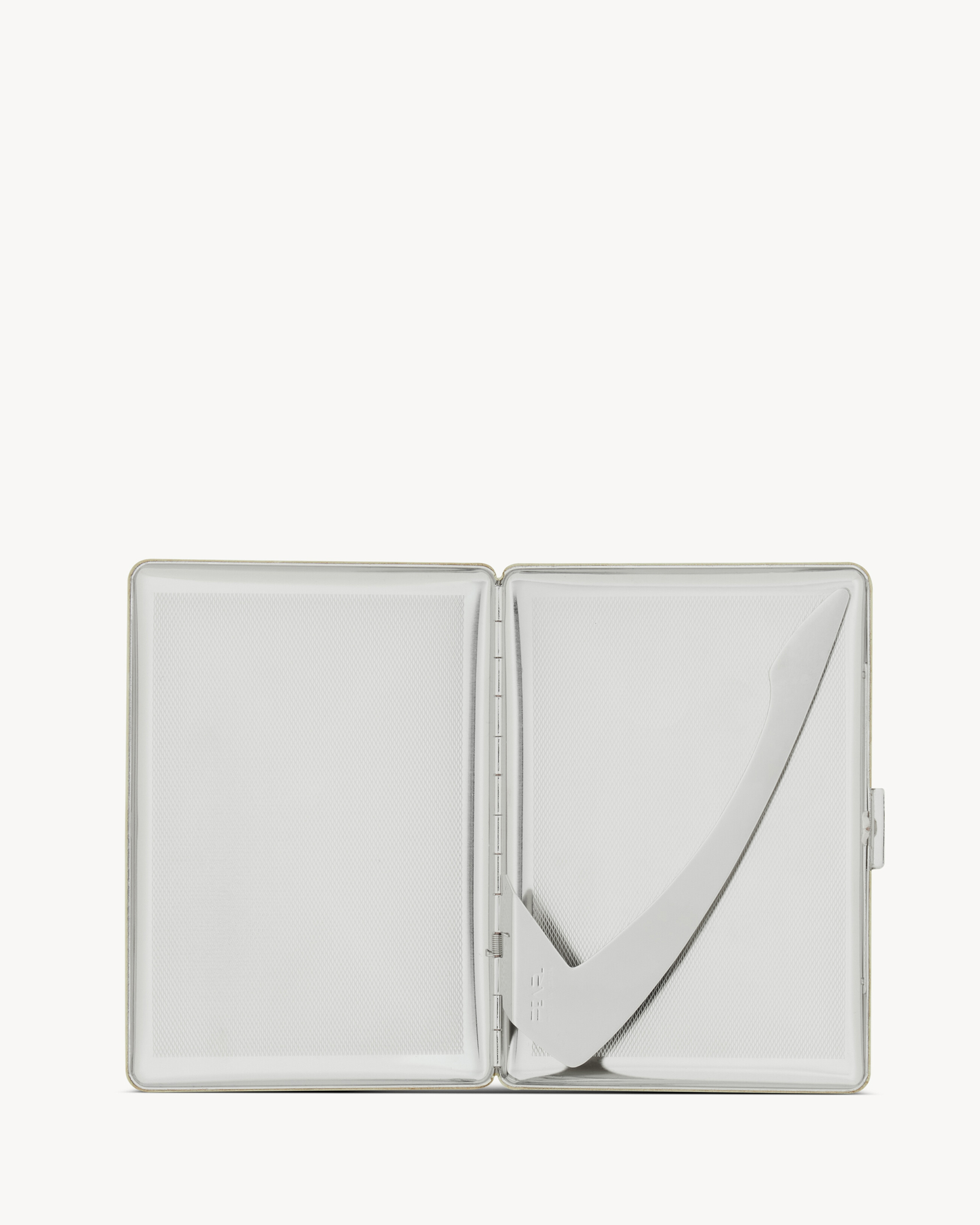 Tsubota Pearl cigarette holder