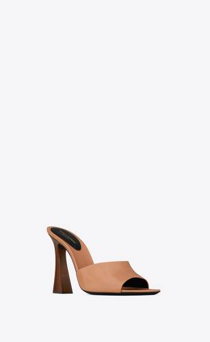 suite mules in shiny leather