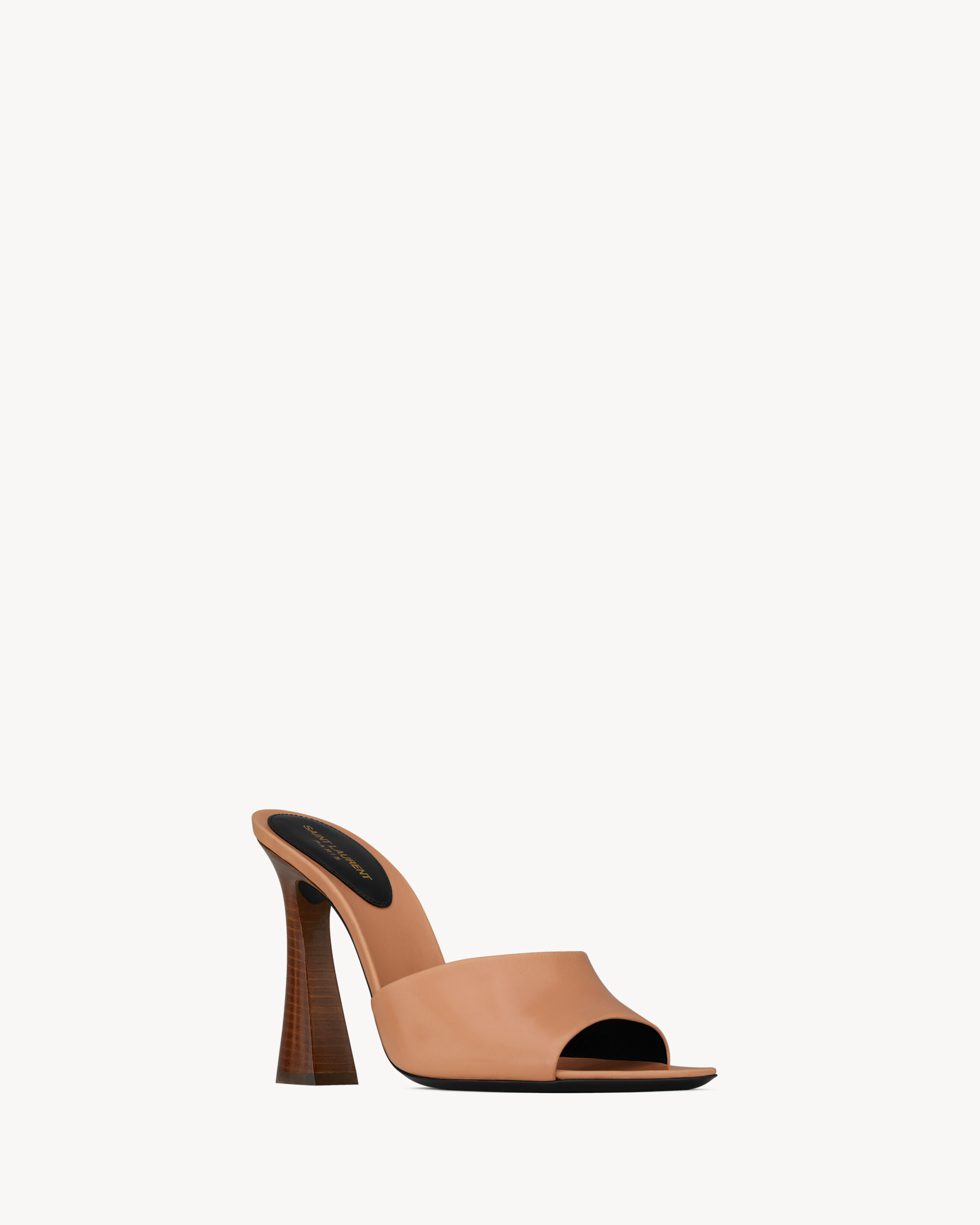 Suite mules in shiny leather