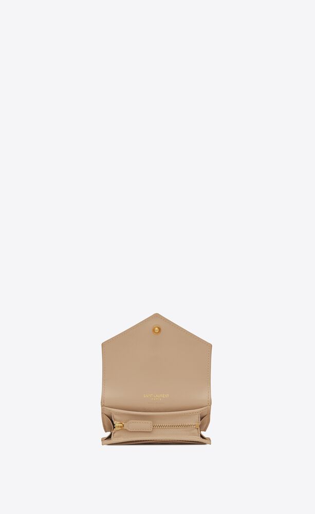 envelope flap pouch in mix matelassé grain de poudre embossed leather