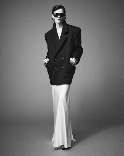Saint Laurent】VOGUE掲載!ミッドナイト ラージ クラッチ - www ...