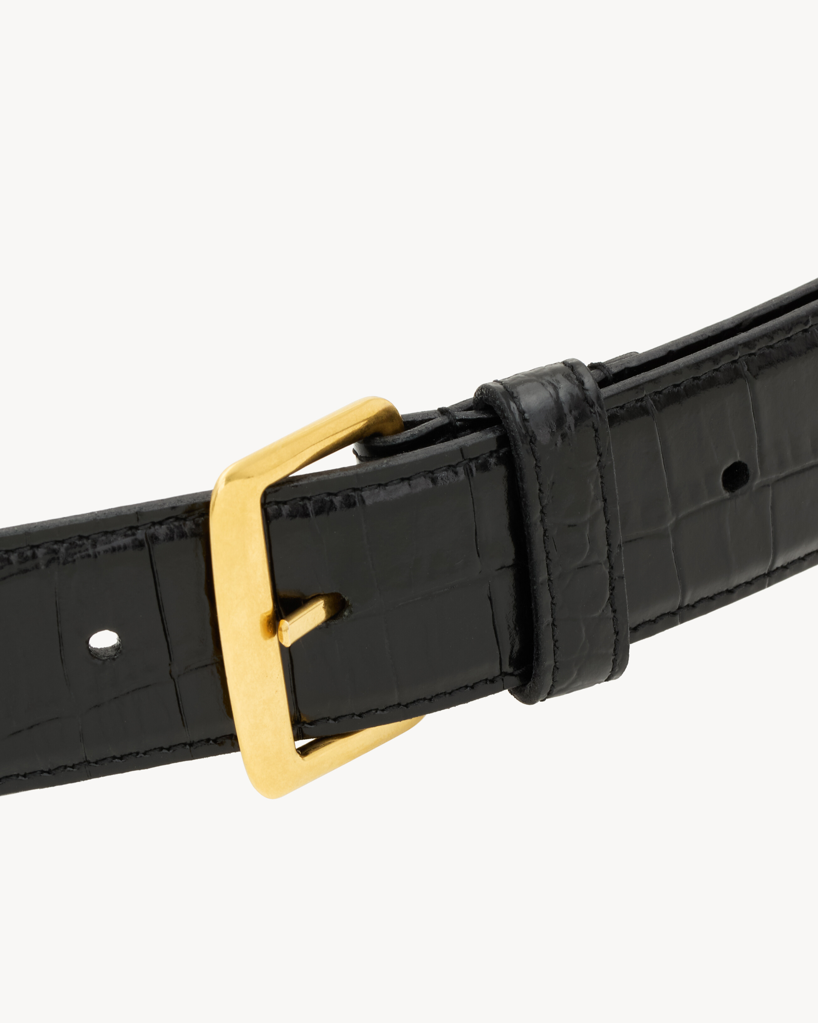 square buckle belt in crocodile-embossed leather