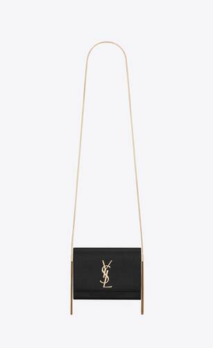 kate minaudière en cuir embossé grain de poudre