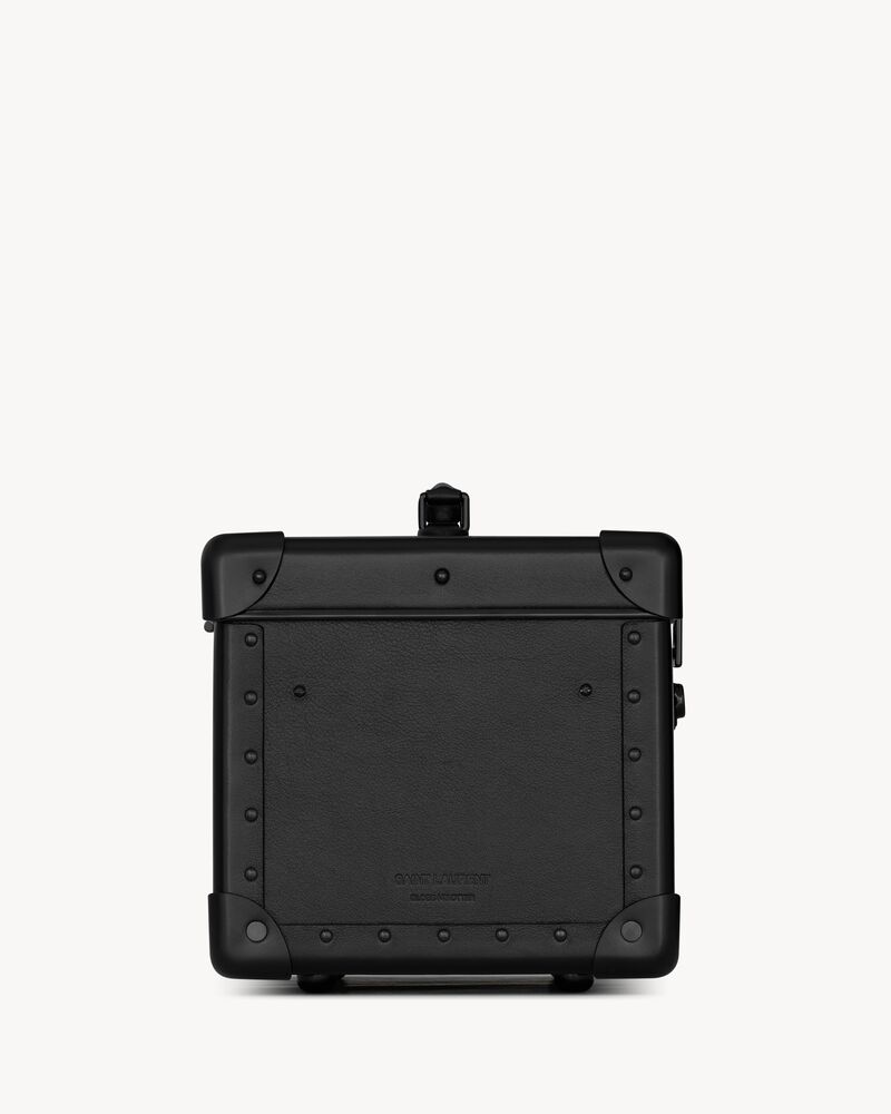 GLOBE-TROTTER VANITY CASE IN LEATHER